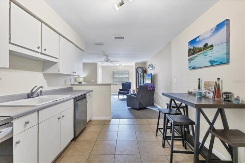 House in Bradenton, Florida 2 bedrooms, 96.99 sq.m. № 1835481 - photo 10