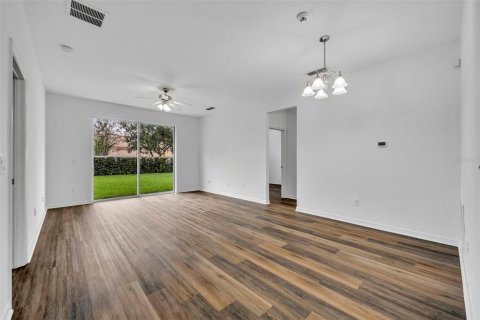 Villa ou maison à louer à Winter Garden, Floride: 3 chambres, 127.46 m2 № 2167407 - photo 6