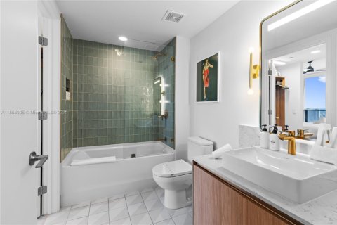 Condo in Miami, Florida, 1 bedroom № 1957754 - photo 16