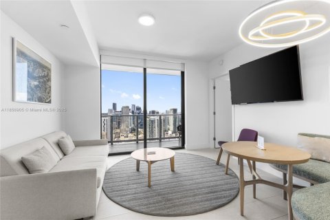 Condo in Miami, Florida, 1 bedroom № 1957754 - photo 2