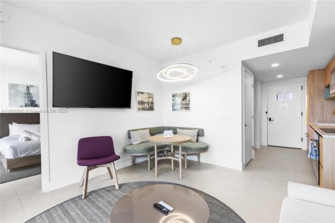 Condo in Miami, Florida, 1 bedroom № 1957754 - photo 7