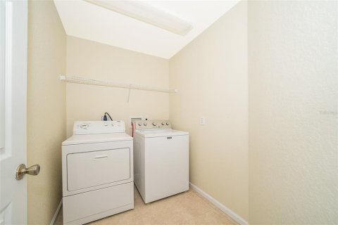Townhouse in Orlando, Florida 3 bedrooms, 175.03 sq.m. № 2143491 - photo 16