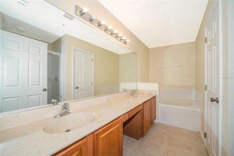 Townhouse in Orlando, Florida 3 bedrooms, 175.03 sq.m. № 2143491 - photo 13