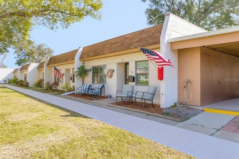 Casa en venta en Clearwater, Florida, 2 dormitorios, 82.31 m2 № 1778614 - foto 1