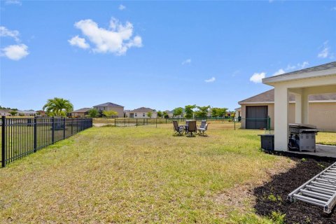 House in Lehigh Acres, Florida 4 bedrooms, 229.47 sq.m. № 1679778 - photo 27