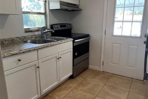 Villa ou maison à louer à Belleview, Floride: 2 chambres, 78.6 m2 № 2111259 - photo 3