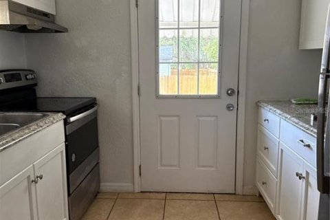 Villa ou maison à louer à Belleview, Floride: 2 chambres, 78.6 m2 № 2111259 - photo 4