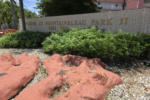 Condo in Miami, Florida, 3 bedrooms  № 1836234 - photo 27