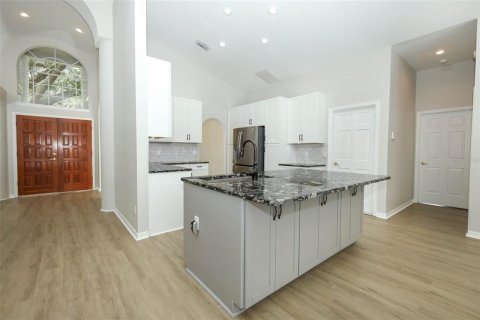 Villa ou maison à vendre à Oviedo, Floride: 4 chambres, 238.67 m2 № 2266252 - photo 12