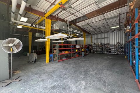Propiedad comercial en alquiler en Brooksville, Florida, 325.16 m2 № 1917330 - foto 7