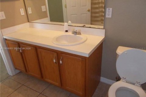 Casa en alquiler en Davenport, Florida, 5 dormitorios № 2009020 - foto 4