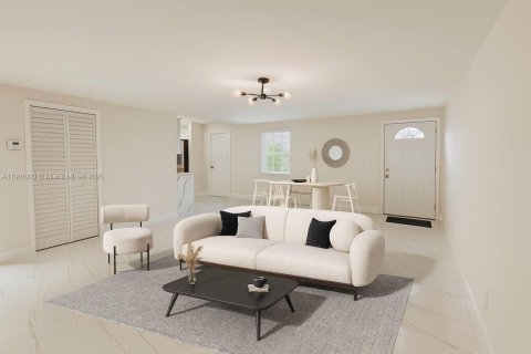 House in West Park, Florida 5 bedrooms, 187.85 sq.m. № 1953269 - photo 7