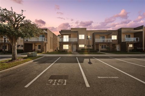 Adosado en venta en Kissimmee, Florida, 4 dormitorios, 222.59 m2 № 2204497 - foto 2