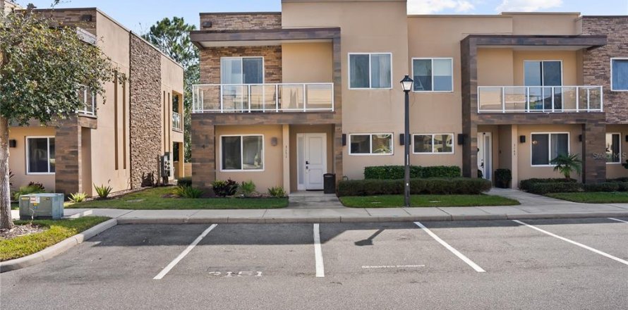 Adosado en Kissimmee, Florida 4 dormitorios, 222.59 m2 № 2204497