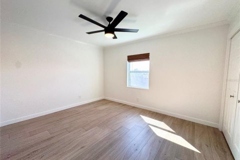 Touwnhouse à louer à Tampa, Floride: 3 chambres, 141.21 m2 № 2117216 - photo 24