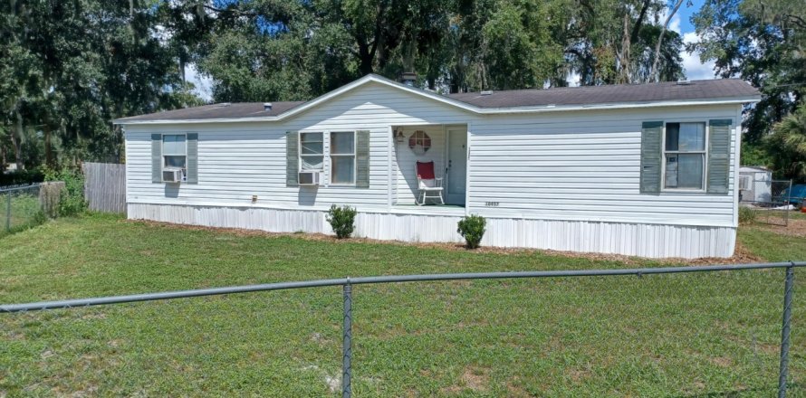 House in Jacksonville, Florida 3 bedrooms, 131.09 sq.m. № 774135