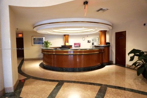 Condo in Miami Beach, Florida, 2 bedrooms  № 1802535 - photo 19