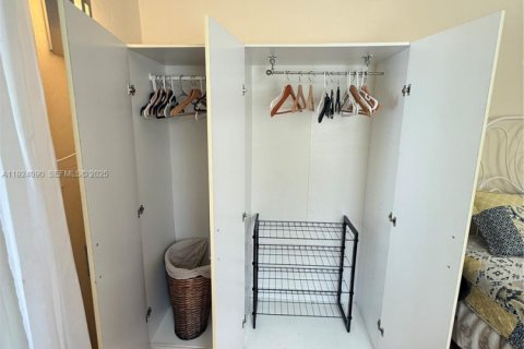 Condo in Miami Beach, Florida № 1982811 - photo 6