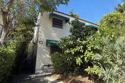 Condo in Miami Beach, Florida № 1982811 - photo 12