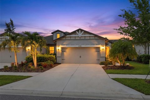 House in Apollo Beach, Florida 2 bedrooms, 144.37 sq.m. № 2223667