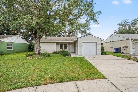 Villa ou maison à Tampa, Floride 3 chambres, 108.42 m2 № 2406755