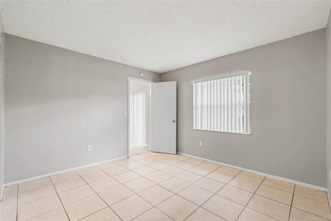 Villa ou maison à vendre à Tampa, Floride: 3 chambres, 108.42 m2 № 2406755 - photo 8