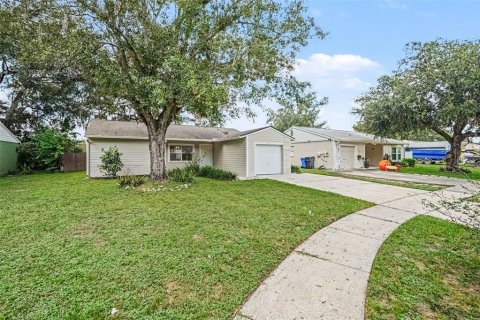 Villa ou maison à vendre à Tampa, Floride: 3 chambres, 108.42 m2 № 2406755 - photo 2