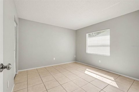 Villa ou maison à vendre à Tampa, Floride: 3 chambres, 108.42 m2 № 2406755 - photo 11