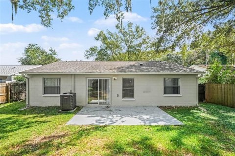 Villa ou maison à vendre à Tampa, Floride: 3 chambres, 108.42 m2 № 2406755 - photo 17
