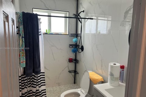 Casa en venta en Miami, Florida, 3 dormitorios, 91.04 m2 № 1985363 - foto 16