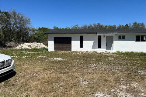 Casa en venta en Miami, Florida, 3 dormitorios, 91.04 m2 № 1985363 - foto 2