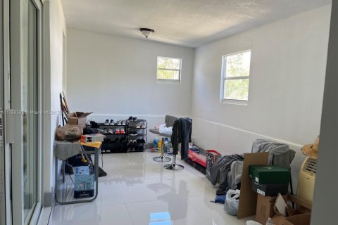 Casa en venta en Miami, Florida, 3 dormitorios, 91.04 m2 № 1985363 - foto 13