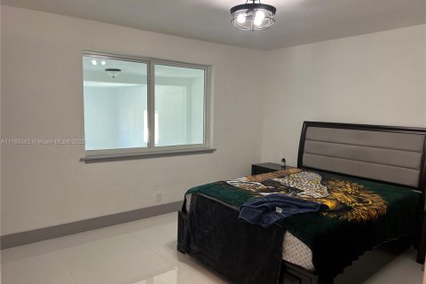 Casa en venta en Miami, Florida, 3 dormitorios, 91.04 m2 № 1985363 - foto 15