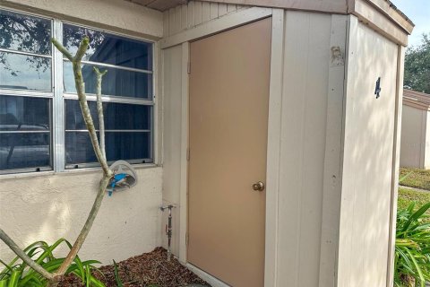 Condo in Holiday, Florida, 2 bedrooms  № 1906271 - photo 29