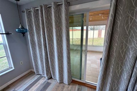 Condo in Holiday, Florida, 2 bedrooms  № 1906271 - photo 24
