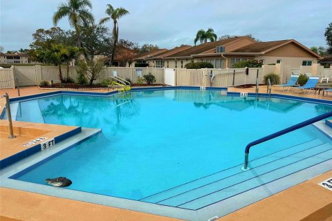 Condo in Holiday, Florida, 2 bedrooms  № 1906271 - photo 2