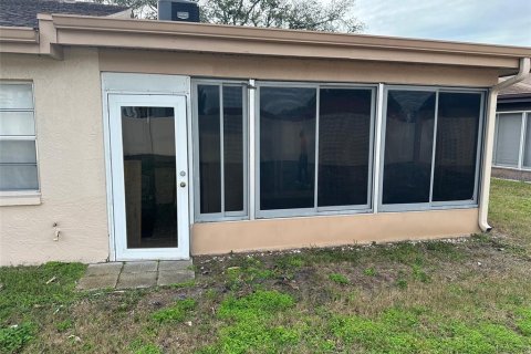 Condo in Holiday, Florida, 2 bedrooms  № 1906271 - photo 28