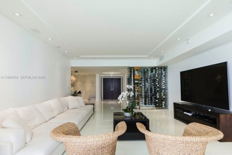Copropriété à louer à Sunny Isles Beach, Floride: 3 chambres, 241.36 m2 № 2056822 - photo 18