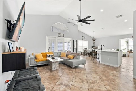 House in Sanford, Florida 3 bedrooms, 152.36 sq.m. № 2423802 - photo 5