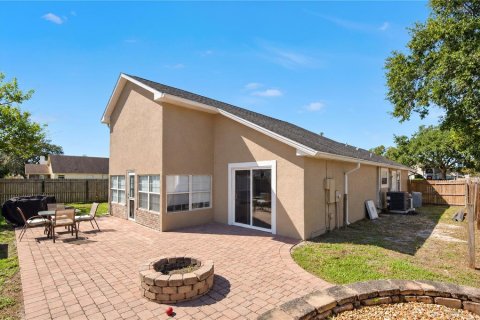 House in Sanford, Florida 3 bedrooms, 152.36 sq.m. № 2423802 - photo 25