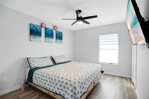 House in Sanford, Florida 3 bedrooms, 152.36 sq.m. № 2423802 - photo 16