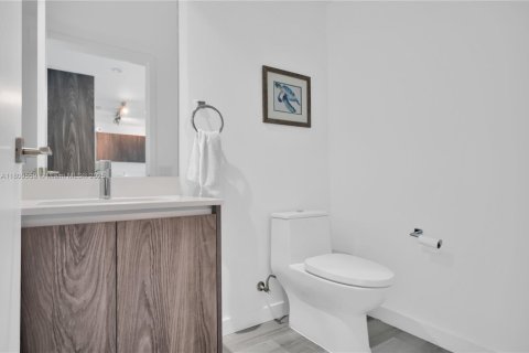 Condominio en venta en Miami, Florida, 3 dormitorios, 141.77 m2 № 1875420 - foto 24