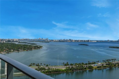 Condominio en venta en Miami, Florida, 3 dormitorios, 141.77 m2 № 1875420 - foto 11
