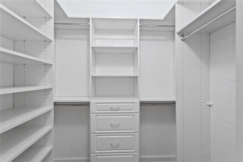 Condo in Tampa, Florida, 2 bedrooms  № 2234025 - photo 23