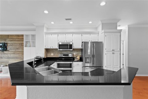 Condo in Tampa, Florida, 2 bedrooms  № 2234025 - photo 15