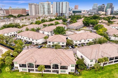Condo in Tampa, Florida, 2 bedrooms  № 2234025 - photo 12