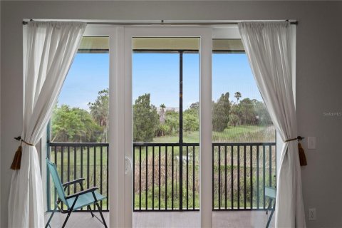Condo in Tampa, Florida, 2 bedrooms  № 2234025 - photo 8
