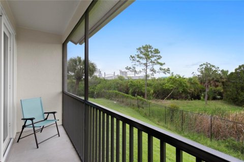 Condo in Tampa, Florida, 2 bedrooms  № 2234025 - photo 9
