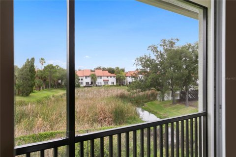Condo in Tampa, Florida, 2 bedrooms  № 2234025 - photo 10