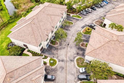 Condo in Tampa, Florida, 2 bedrooms  № 2234025 - photo 27